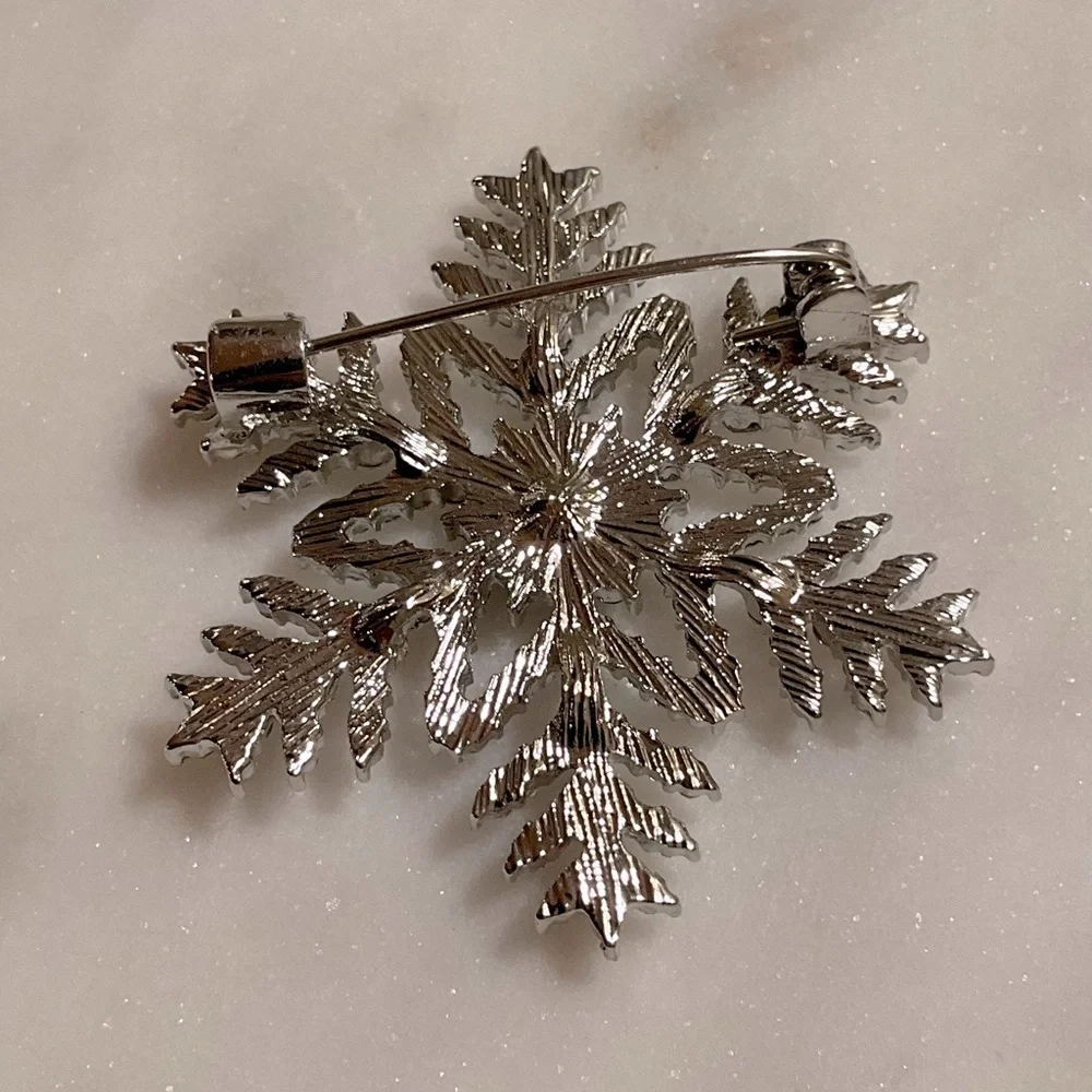 Snowflake Silver Toned Brooch Pin